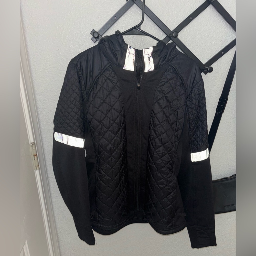 Athleta Rock Springs CYA Jacket Black Quilted Puffer Hooded Reflective 1X Runner - Picture 3 of 5